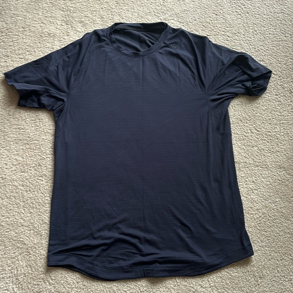 LULULEMON SHORT SLEVE SHIRT NAVY